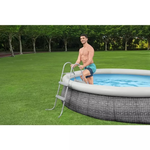 Лестница Bestway Flowclear™ для бассейна до 84 см, артикул 58430